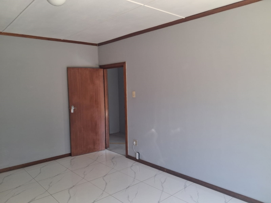 To Let 3 Bedroom Property for Rent in Amalinda Eastern Cape